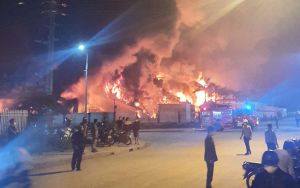 Bắc Giang: Đang cháy lớn tại xưởng hàng nghìn m2 trong KCN Quang Châu