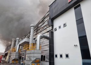 Cháy lớn thiêu rụi 4.000m2 nhà xưởng ở khu công nghiệp Quế Võ, Bắc Ninh