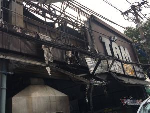Cháy lớn ở quán cơm tại TP Thủ Đức, nhiều gia đình bị ngắt điện Cháy lớn ở quán cơm tại TP Thủ Đức, nhiều gia đình bị ngắt điện