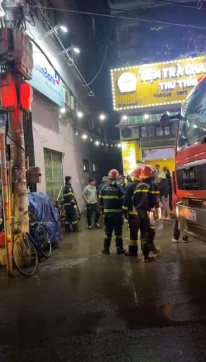 Cháy khu nhà trọ cao tầng ở Triều Khúc, huyện Thanh Trì Cháy khu nhà trọ cao tầng ở Triều Khúc, huyện Thanh Trì