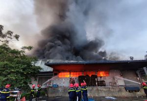 Thừa Thiên - Huế: Cháy lớn tại công ty dệt may Scavi