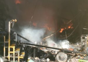 Cháy hai cửa hàng ở Đồng Nai