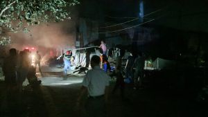 Bắc Giang: Cháy lớn tại xưởng sản xuất gỗ, một người tử vong Bắc Giang: Cháy lớn tại xưởng sản xuất gỗ, một người tử vong