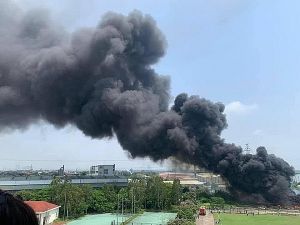 Cháy lớn tại Trung tâm Liên hiệp thể thao TP Hải Phòng