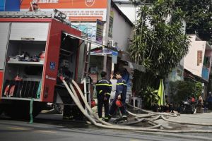 Cháy lớn xưởng gỗ rộng hàng nghìn mét vuông ở TP Thủ Đức Cháy lớn xưởng gỗ rộng hàng nghìn mét vuông ở TP Thủ Đức