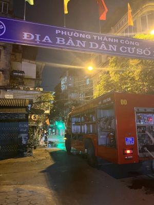 Hà Nội: Cháy lớn tại căn hộ trong khu tập thể Thành Công