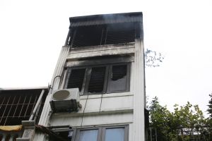 Nhà ống cần có hai lối thoát nạn Nhà ống cần có hai lối thoát nạn