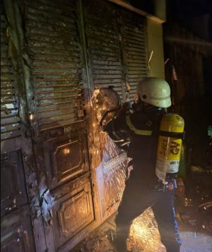 TPHCM: 3 người trong một gia đình thoát khỏi đám cháy lớn nhờ lối ra ban công